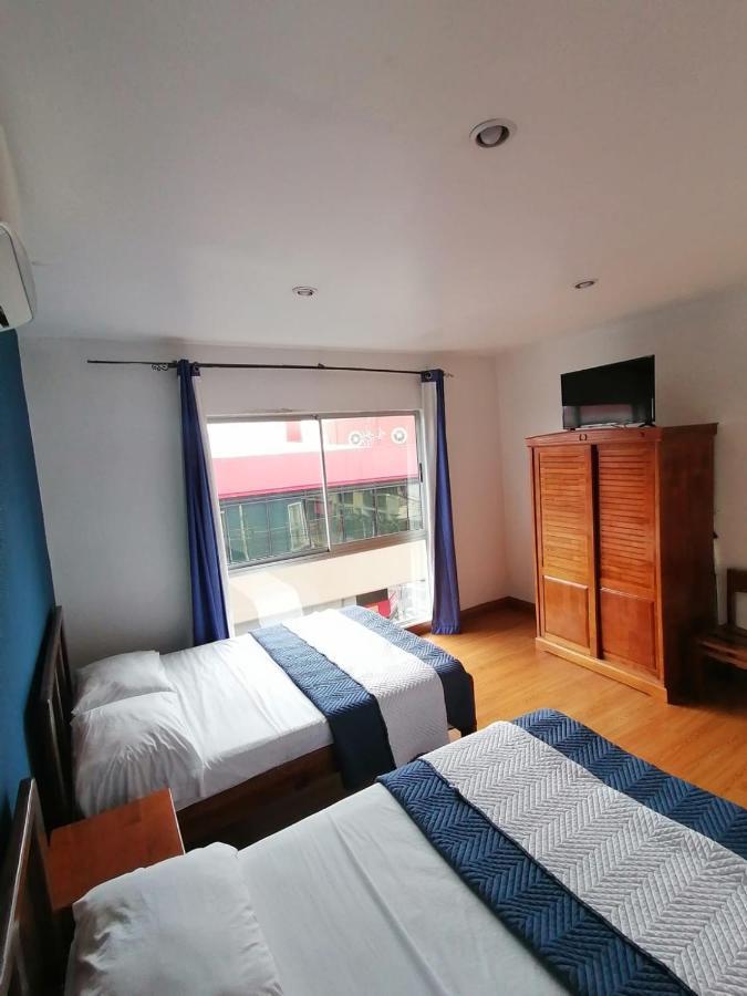 Park View Hotel & Restaurant 알라후엘라 외부 사진